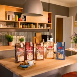Melitta Kaffee BellaCrema LaCrema Ganze Bohne, Mittelstarke Kaffeebohnen, 8er Pack, 8 X 1000g 10 Melitta Kaffee BellaCrema LaCrema Ganze Bohne, Mittelstarke Kaffeebohnen, 8er Pack, 8 X 1000g -Ausgewählte Coffeeshops 250aa6c2240eecf61b42f27cb0e380c7