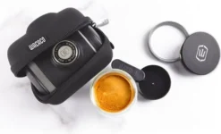Wacaco - Picopresso - Tragbare Espressomaschine - Schwarz 11 Wacaco - Picopresso - Tragbare Espressomaschine - Schwarz -Ausgewählte Coffeeshops 6a3d538d5d39b2db2528e369b7adfe49