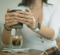 Wacaco - Picopresso - Tragbare Espressomaschine - Schwarz 13 Wacaco - Picopresso - Tragbare Espressomaschine - Schwarz -Ausgewählte Coffeeshops 9c9cc36500bfe6f619ce8a2877ed3b0f